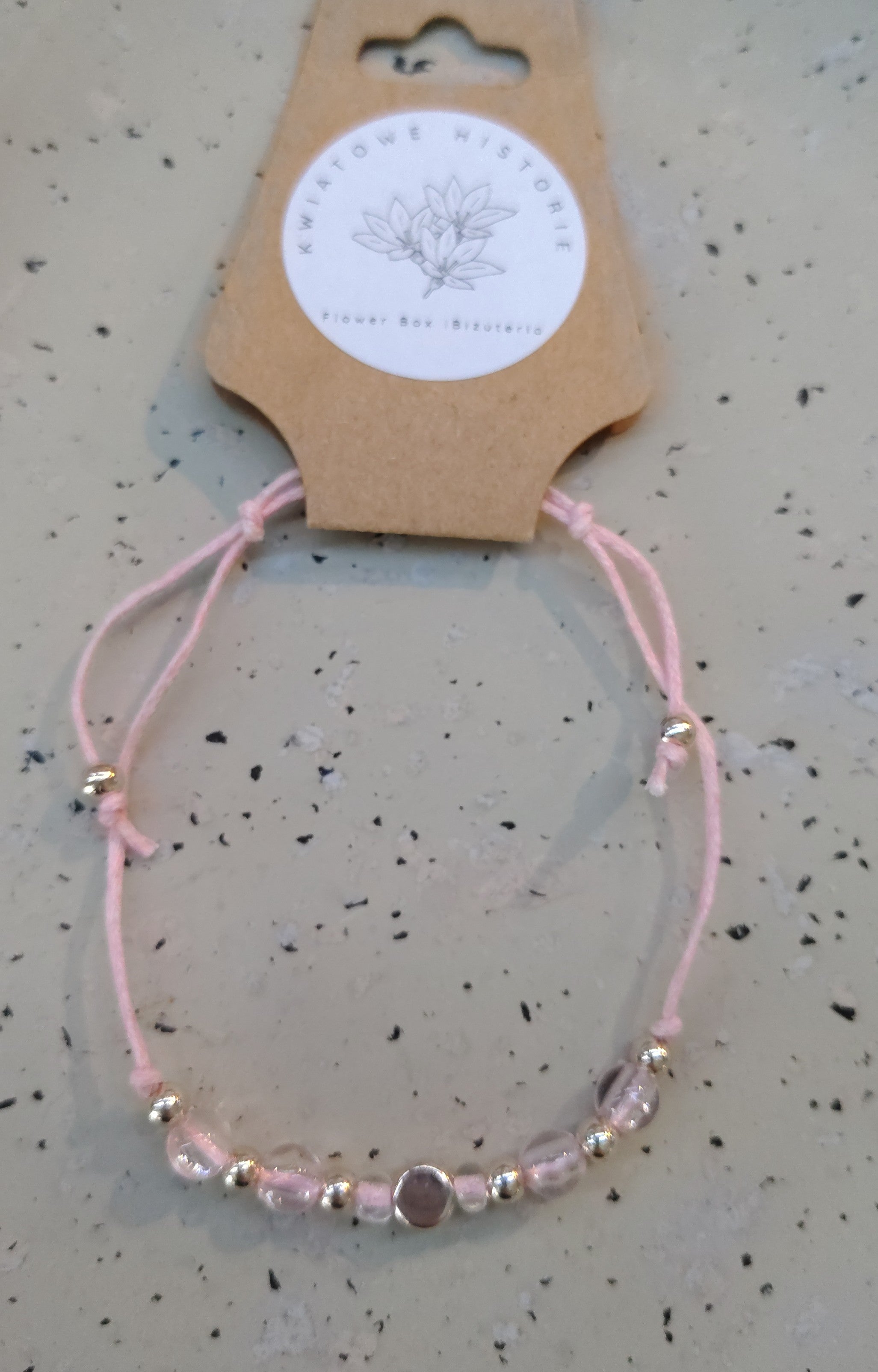 Bransoletka regulowana.