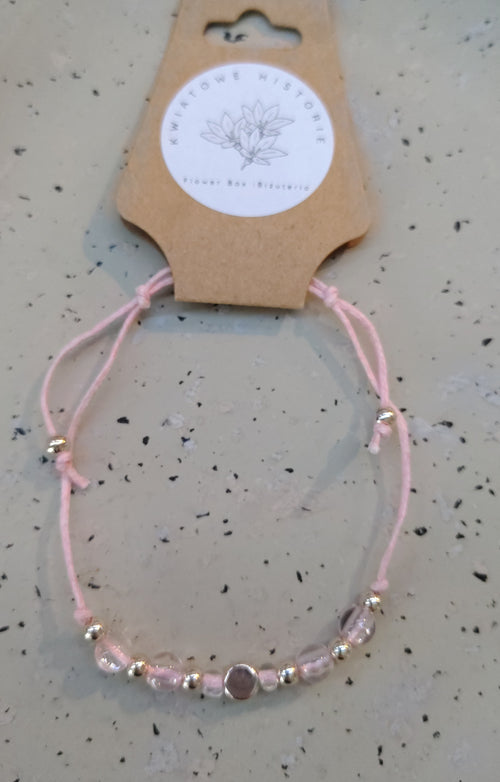 Bransoletka regulowana.